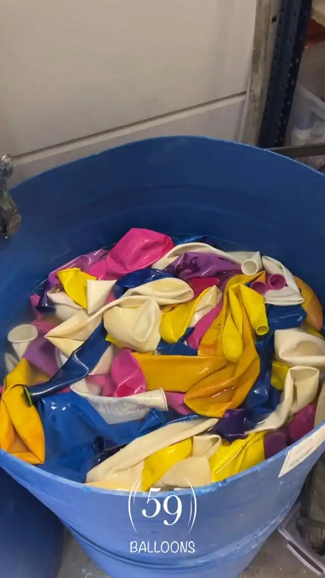 Big, colorful, shiny balloons for the adult latex balloon