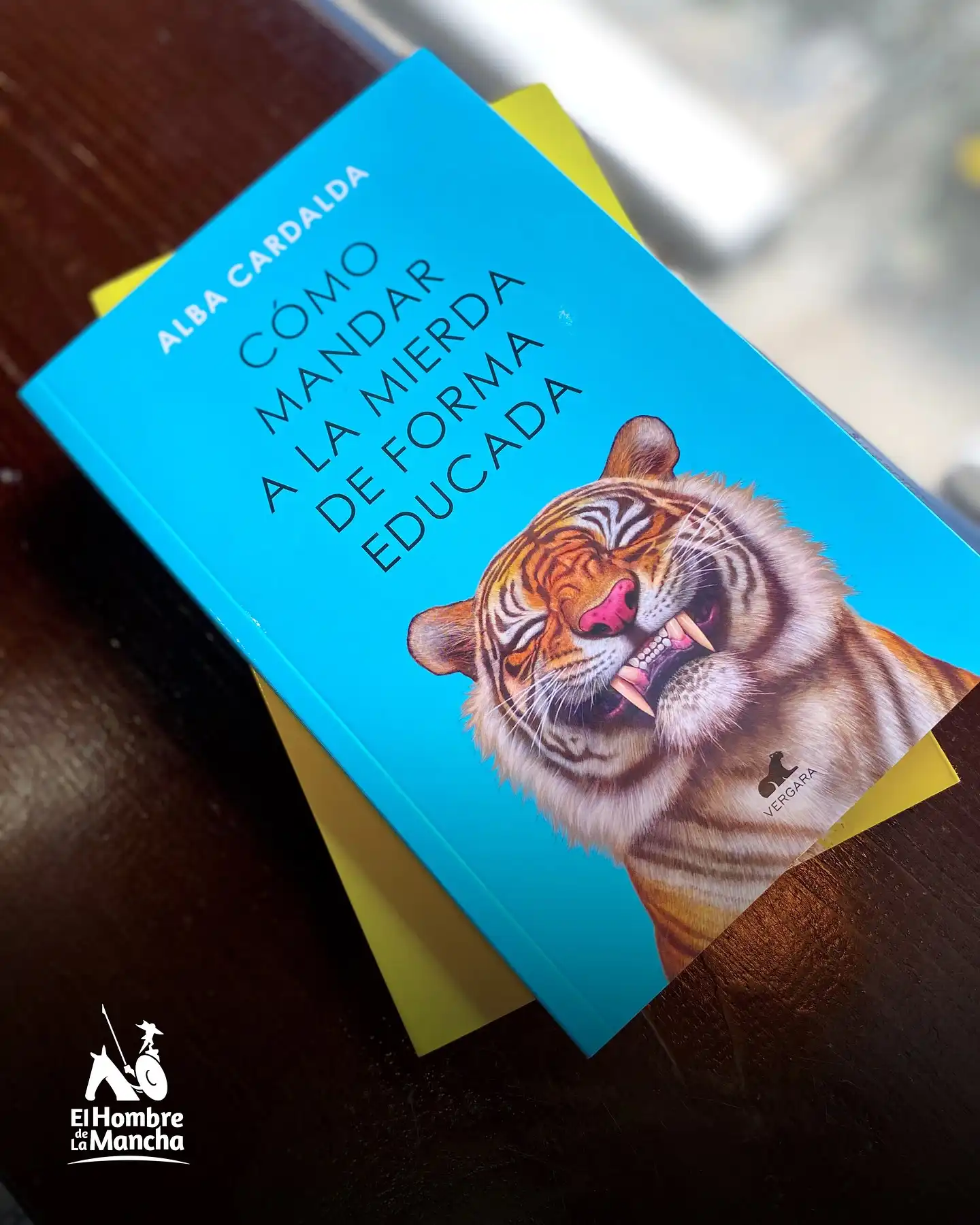 🔴 ¿Y si el primer paso para sentirte libre fuera aprender a decir “no”?

🔵 ¿Y si tu peor enemigo... fueras tú?

Dos libros que van directo a la raíz de lo que nos limita:
💥 Cómo mandar a la mierda de forma educada te enseña a poner límites con respeto y sin culpa. Porque no naciste para complacer a todo el mundo.

💭 Cómo dejar de ser tu peor enemigo te muestra cómo transformar tu diálogo interno y dejar de sabotearte para empezar a ser tu mejor aliado.

📚 Ambos escritos por Alba Cardalda, psicóloga y neurocientífica, con un enfoque claro, práctico y con herramientas que funcionan.

✨ Dos guías para mejorar tu relación con los demás... y contigo mismo.

🔓 Libérate. Respétate. Háblate bien.

🚀 Tu transformación empieza ahora.

📚Cómo mandar a la mrd de forma educada - $18.95
📚Cómo dejar de ser tu peor enemigo - $20.50

#libros #psicologia #terapia #emociones #limites