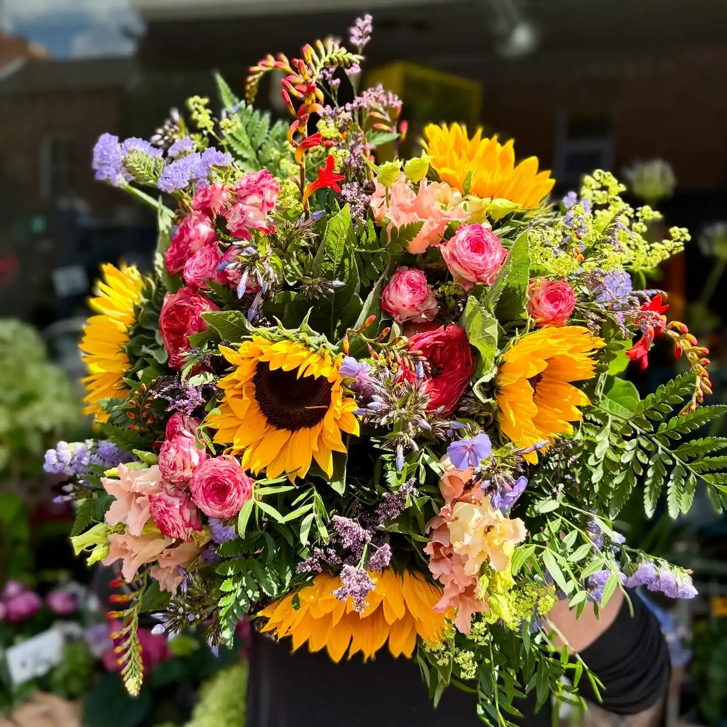You can’t beat a sunflower to brighten up someone’s day. Enjoy the great weather 🌻🌻🌻

Blooming Amazing Flower Company
Gold Award Winner - Flower Shop of The Year

38 Ranelagh Village
Dublin 6 
D06 E4H3
Ireland
Tel : + 353-1-491 0233

Web : www.bloomingamazing.ie
Email : info@bloomingamazing.ie
.
.
.
#sunflower #bloomsoftheday #smallbusiness #floristsofinstagram #floraldesigns
