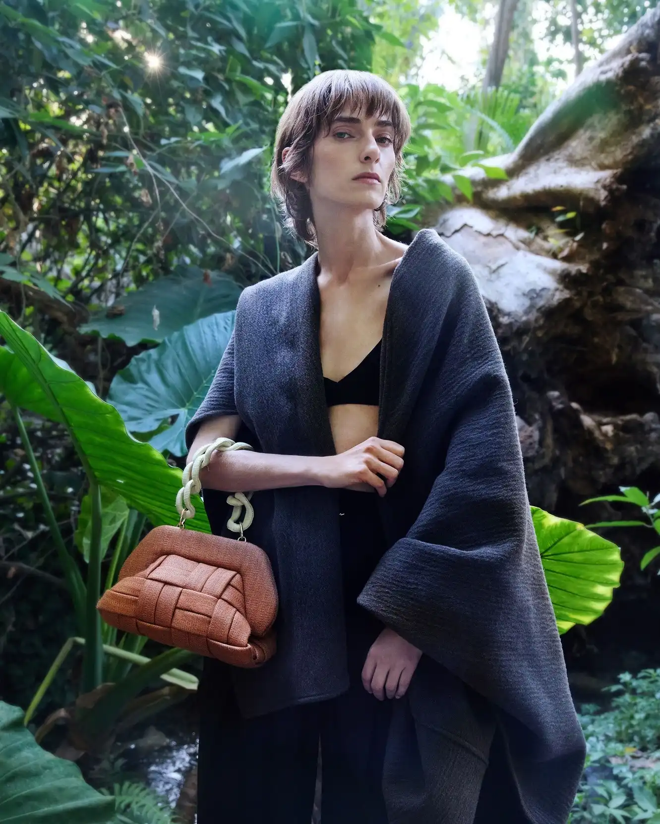 トートバッグ THEMOIRE MINI AIR RE-FUR BAG (TMFW22AF701_ALMOND/BLACK) THEMOIRè – THEMOIRÈ