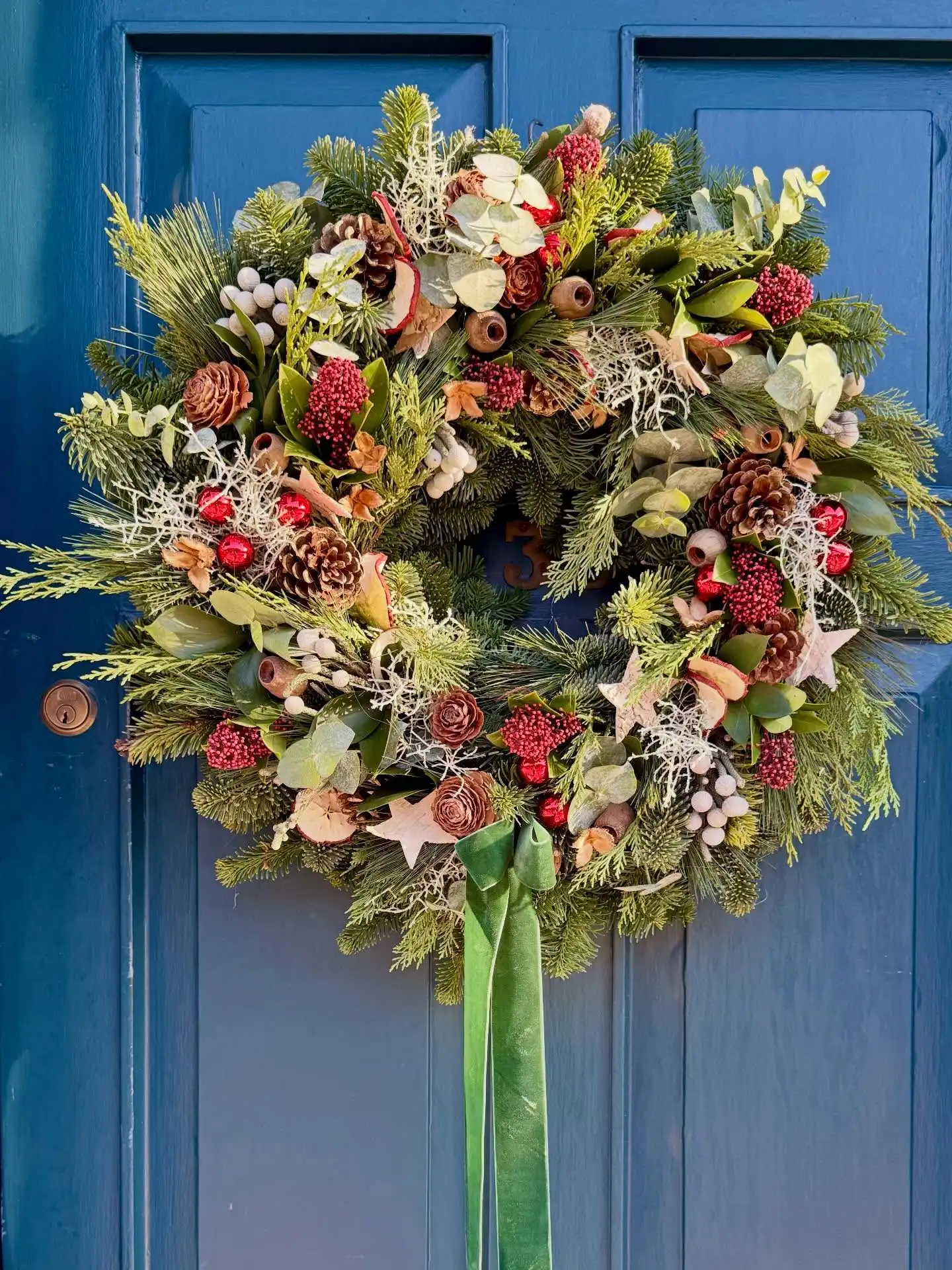 Beautiful door wreaths to order for delivery or collection from our Ranelagh store🌲It’s not really Christmas without a fabulous door embellishment 🌲🌲 

Blooming Amazing Flower Company
Gold Award Winner - Flower Shop of The Year

38 Ranelagh Village
Dublin 6 
D06 E4H3
Ireland
Tel : + 353-1-491 0233

Web : www.bloomingamazing.ie
Email : info@bloomingamazing.ie
.
.
.
#bloomsoftheday #smallbusiness #floristsofinstagram #floraldesigns