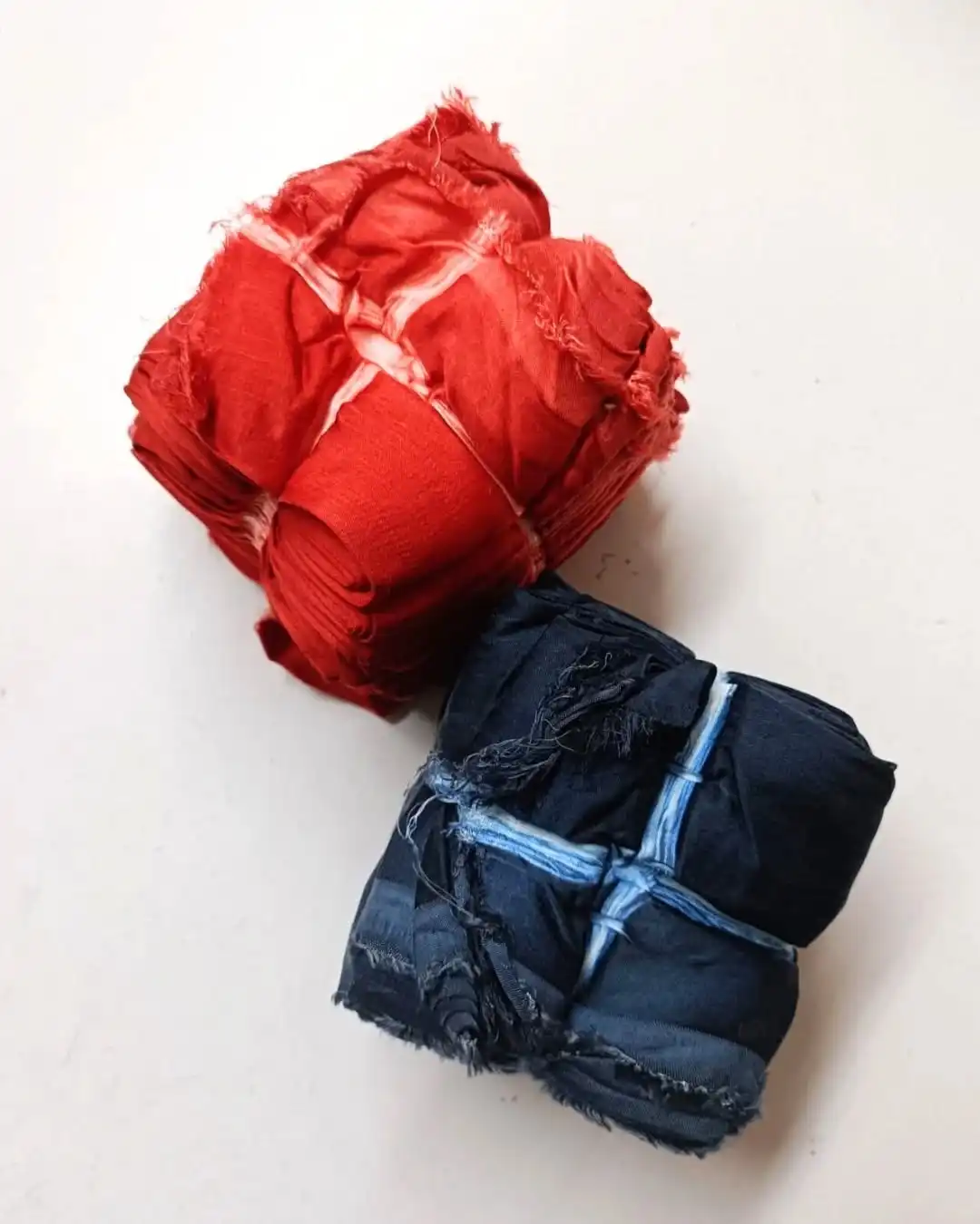 Bundled in silence, the fabric of Malhaar listens — to thunder, to tradition, to the rhythm of the artisan’s hands.
.
.
.
.
#SustainableClothing #SlowFashion #EthicalClothing #OnlineShopping #IndianFashionDesigners #IndianDesignerOutfits #ShopLocal #Malhaar2025 #summer #monsoon
#VocalforLocal #OnlineSale #IndianDesignerOutfits #fyp #instagood #KarunaKhaitan #tiedye #CulturalHeritage #HarmonyWithNature #tiedyefashion