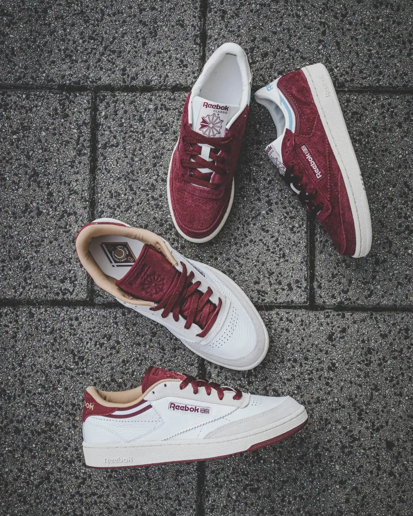 Classic never goes out of style 🍂
Die neuen @reebok Club C 85 bringen herbstliche Vibes mit edlen Bordeaux- und Cream-Tönen auf die Straße.
Ob clean in Weiß-Dunkelrot-Beige oder auffällig in Rot-Creme-Blau – diese Klassiker liefern Retro-Charme mit modernem Twist. 👟🔥
Shop now: www.brooklyn-shop.de
#reebok #reebokclubc85 #reeboksneakers #clubc #sneakerlove #heritagestyle #retrosneaker #autumnvibes #bordeauxstyle #streetwearfashion #casualfit #sneakerheads #brooklyn_shop #freshdrops #urbansneaker