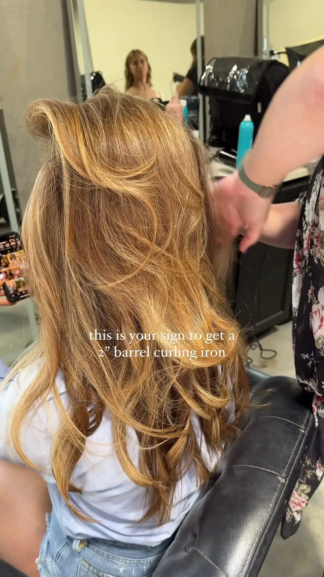 Lucky for you… I know a girl 😉

The TYMEx2 curling iron is your go-to hot tool if you’re chasing that blowout look! Think volume, bounce, and soft movement without tight curls. It’s perfect for creating that fresh-from-the-salon style right at home!

Want big, bouncy hair without the round brush struggle? Comment 