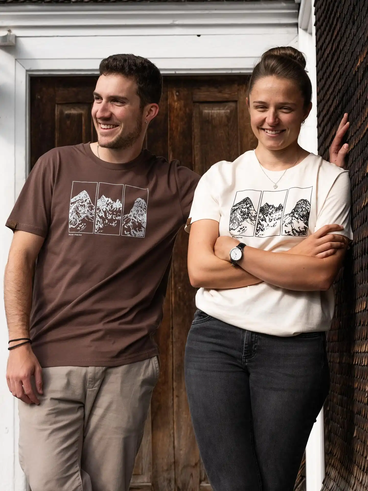 🏔 Die 3000er zum Anziehen.
Piz Buin, Dreiländerspitze & Groß Litzner – vereint in unserem neuen 3000er Design, inspiriert von der Silvretta.
Schlicht, kraftvoll & alpininspiriert – erhältlich in Mocca und Natural Raw.
📍 Hol’s dir in unseren Stores in Vandans, Brand & Schruns
🌐 Oder online auf www.peakfreak.at
👉 Jetzt entdecken und Statement setzen.
📸 @jeroenbeumer
#peakfreak #forrealpeakfreaks #berge #style #moments #outdoors