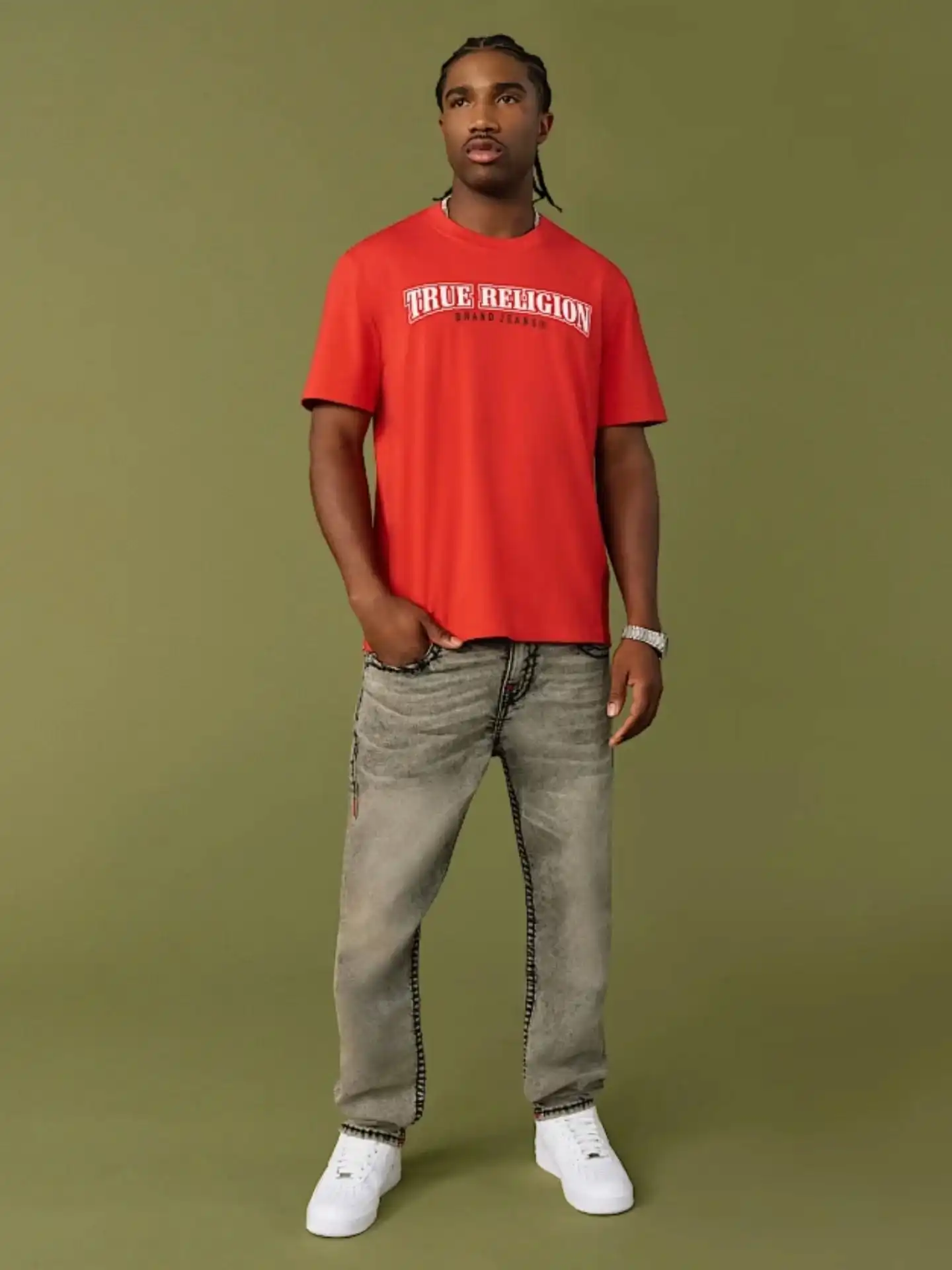 🔥 True Religion Styles jetzt bei uns! 🔥
Von lässigen Shirts, coolen Jeans, stylischen Jacken und vielem mehr – hier findest du alles für dein Urban Outfit. 😎
Greif zu, solange der Vorrat reicht und sichere dir die Pieces deiner Wahl! @truereligion

Shop now: www.brooklyn-shop.de

#truereligion #truereligionjeans #streetwearvibes #urbanfashion #casualstyle #dailyoutfit #brooklyn_shop #denimlove #jacketsandjeans #mensfashion #womensfashion #coolfits #fashiondrop #limitedstock #everydaystyle #OwnYourTrue @truereligion_germany