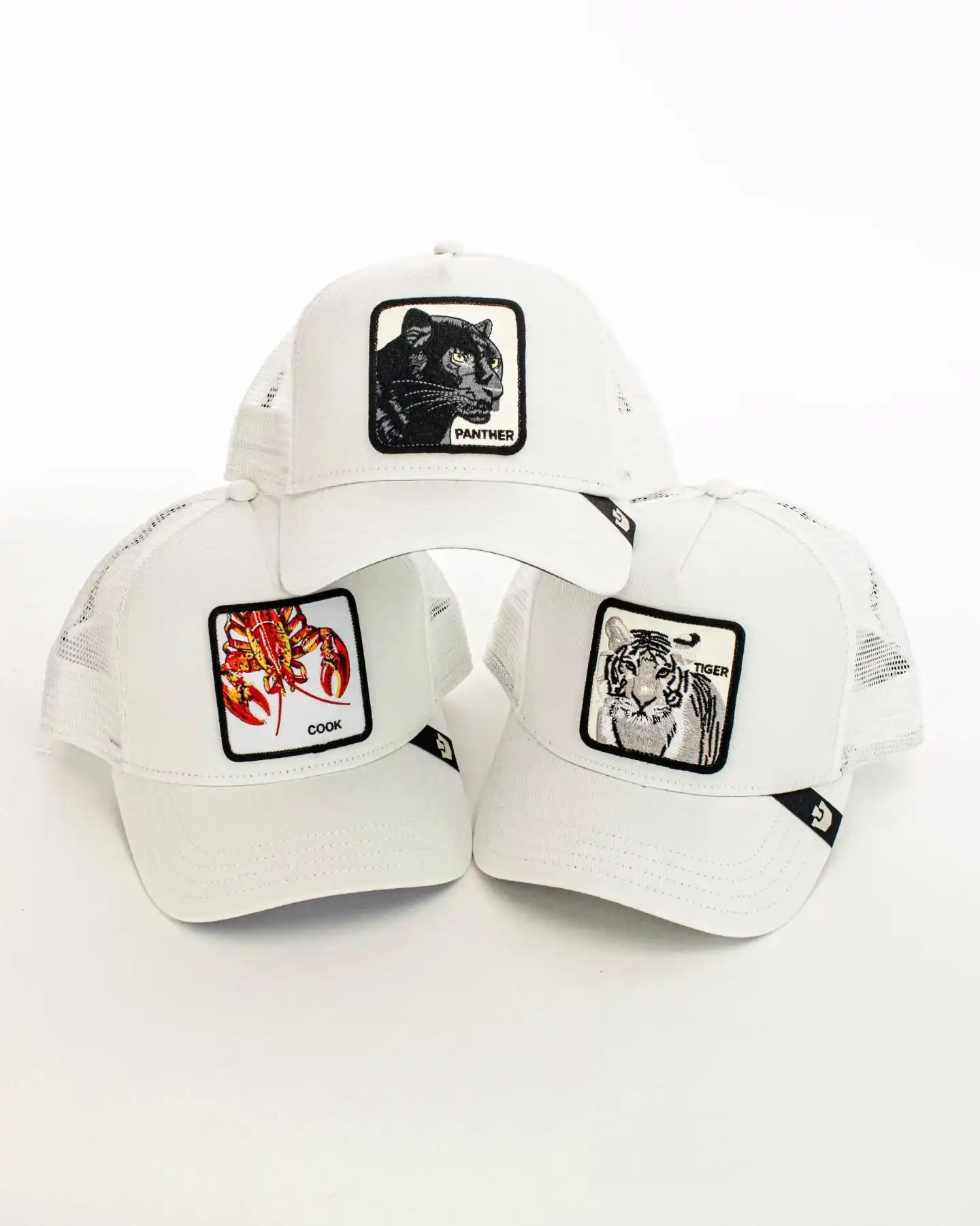 🐾 Tierisch stylisch unterwegs mit den neuen Goorin Bros. Trucker Caps 🧢 🤍
Ob Tiger, Panther oder das freche Lemme Cook Patch – jedes Cap bringt Charakter, Humor und einen Hauch Wildnis auf deinen Kopf. @GOORINBROS
Mit markanten Tiermotiven, hochwertigem Netzrücken und auffälligen Farben setzen die Caps ein Statement in jedem Outfit.
Perfekt für sonnige Tage, Festivals oder einfach, um dein Streetwear-Game aufs nächste Level zu bringen.
Entdecke deinen Spirit Animal – oder gleich alle drei!
Shop now: www.brooklyn-shop.de
#goorinbros #truckercapstyle #animalvibes #wildlook #streetwearcap #tiermotiv #goorincaps #capsoftheday #brooklyn_shop #summerfit #styleupdate #urbanaccessories #snapbacklife #lemmecook #tigerstyle #pantherpower #capaddict #capsquad