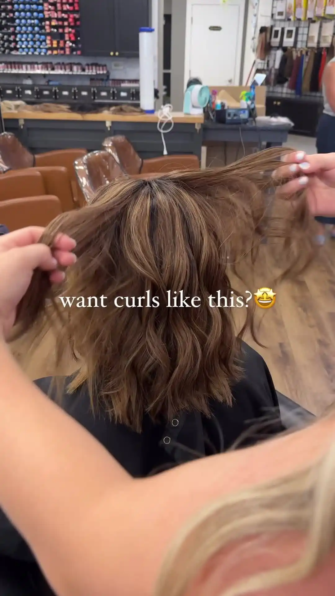 Ever wondered how to get those effortless, beachy curls? 🌊 

We’re obsessed with the TYME 1.25” for that soft, lived-in wave. It’s our go-to for perfect summer hair! ☀️

Comment “TYME 1.25” for the link to shop our best-selling clamp curling iron. ⬇️