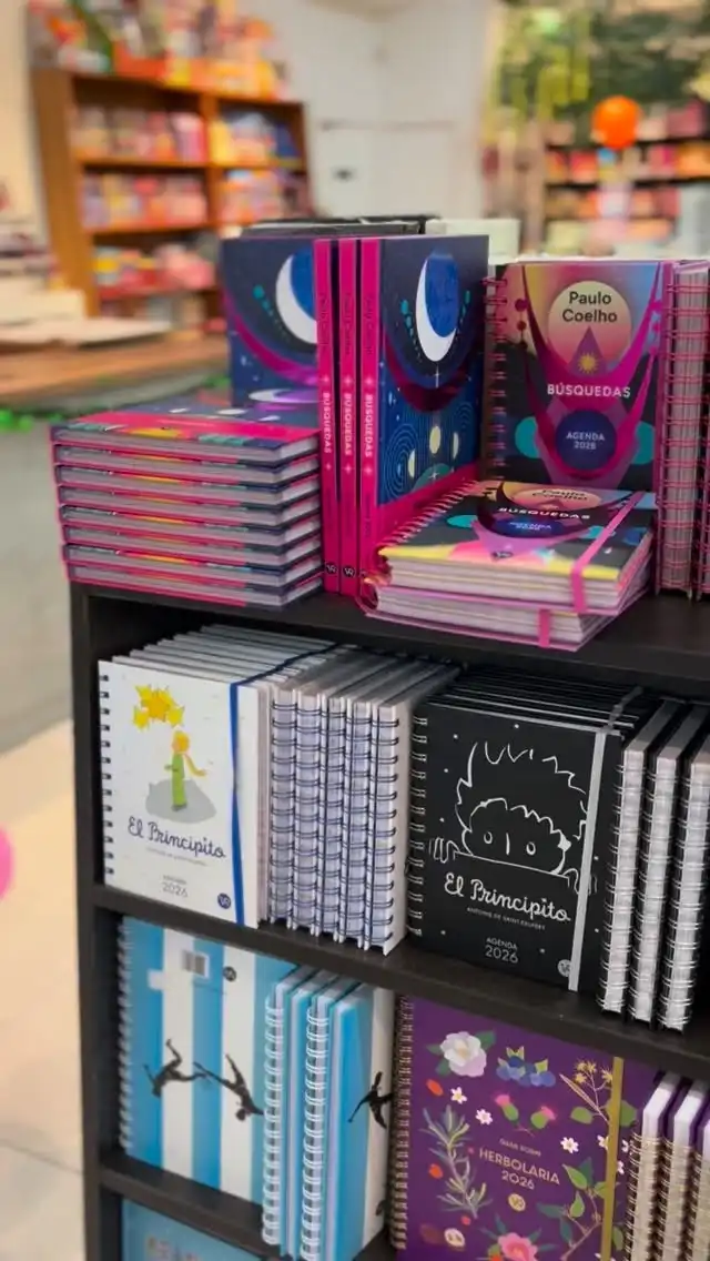 ¿Ya tienes tu agenda para este 2026? 👀👆🏻
Parpadeas y ya estás en enero, ven por tu agenda ya y empecemos a organizar nuestro 2026 con estilo 🤩
#Agendas #Panamá #Libros #Leer