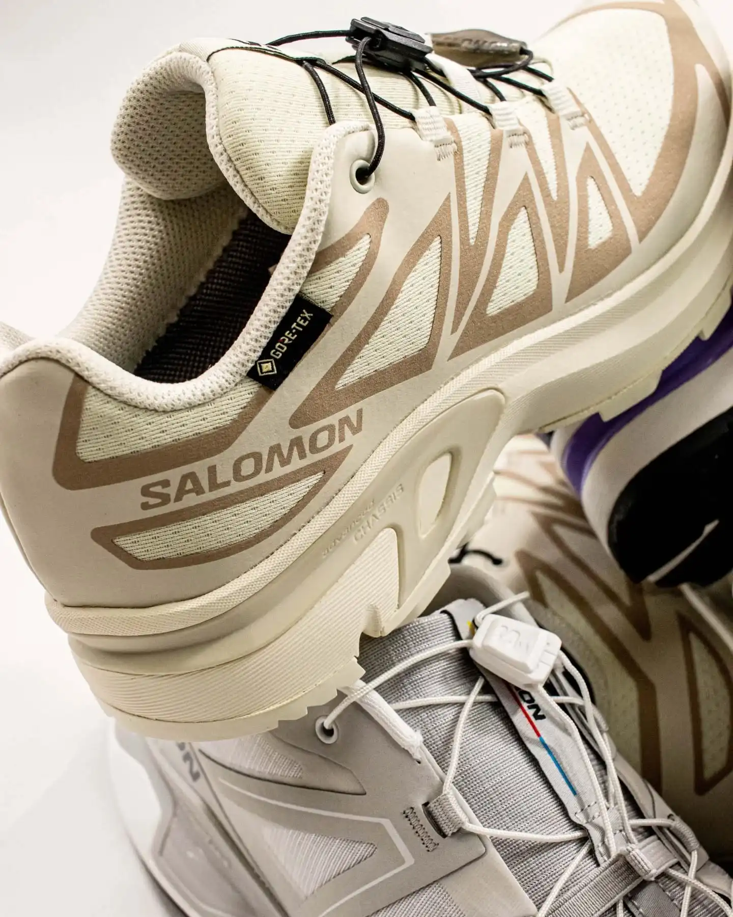 Trail trifft City 🌍🔥 – die Salomon Sneaker-Collection ist da und ready für jedes Abenteuer! Ob Urban Jungle oder echte Trails: leichte Materialien, smarte Technologie und ein unverwechselbares Design pushen dich überall. 👟⛰️
Mit @salomon bekommst du Sneaker, die komfortabel, atmungsaktiv und leistungsstark sind – egal, wo du unterwegs bist.

👉 Shop now: www.brooklyn-shop.de

Entdecke die Salomon Collection jetzt bei uns!

#salomon #brooklyn_shop #sneakerstyle #outdoorlife #trailtocity #sneakercommunity #urbanstyle #performancewear #sneakerlove #sneakernews