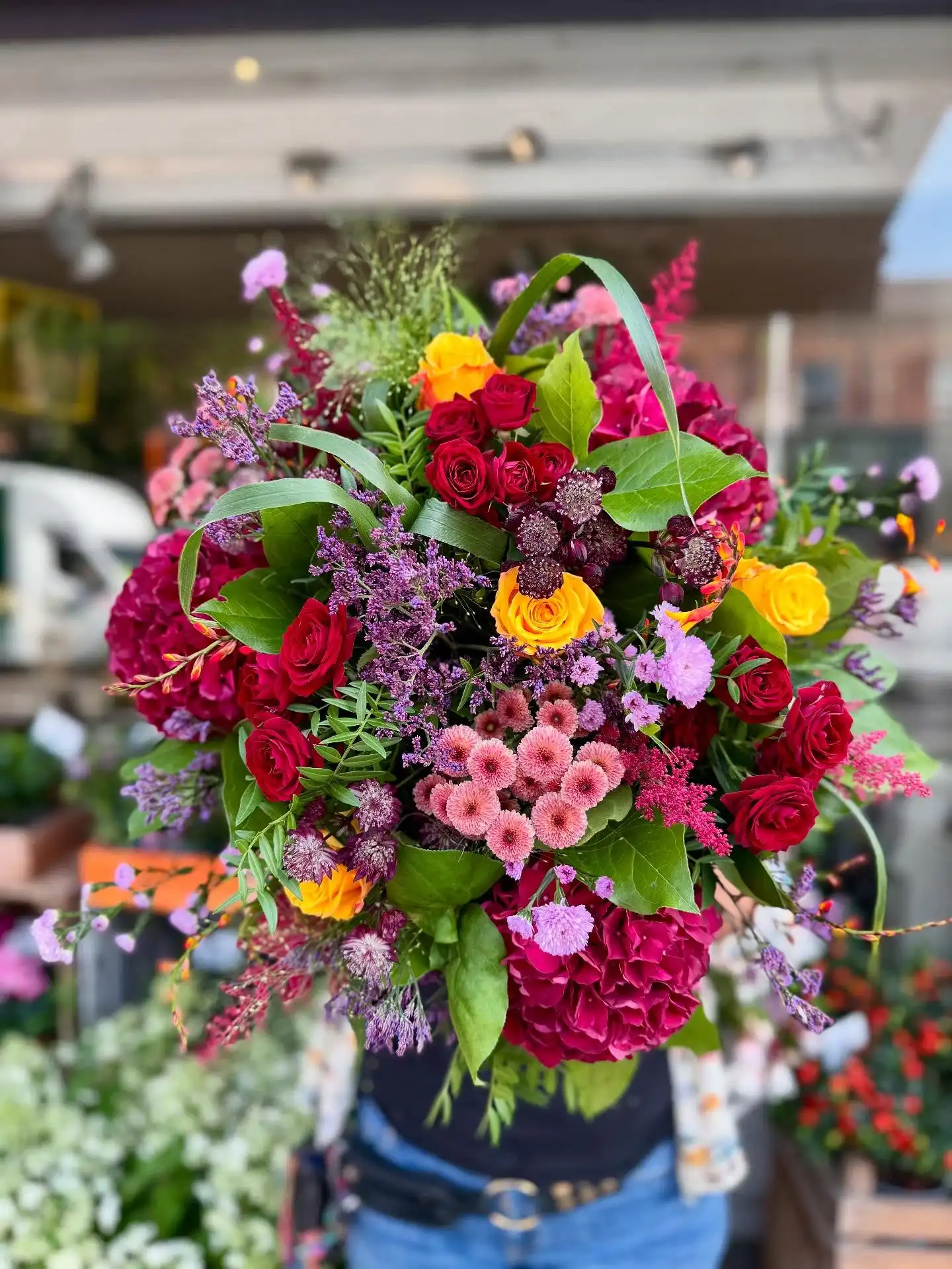 Giving glamour with this wonderful textured mix of seasonal grasses, hydrangeas, roses, sea lavender, button chrysanthemums and astilbe 💖Want something off menu? Just give us a call 📞
Blooming Amazing Flower Company
Gold Award Winner - Flower Shop of The Year
38 Ranelagh Village
Dublin 6
D06 E4H3
Ireland
Tel : + 353-1-491 0233
Web : www.bloomingamazing.ie
Email : info@bloomingamazing.ie
.
.
.
#bloomsoftheday #smallbusiness #floristsofinstagram #floraldesigns #hydrangeas #roses #sealavender #buttonchrysanthemums #astilbe