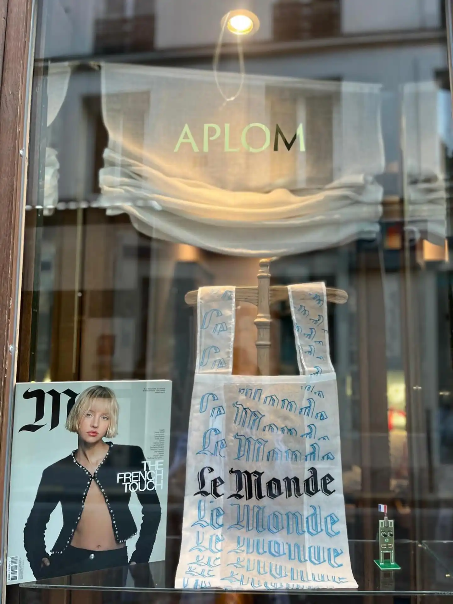 🗞️✨ Brigitte Tanaka x Le Monde ✨🗞️

Du 2 au 16 octobre, notre boutique de la rue Saint Roch devient le théâtre d’une rencontre singulière : celle de l’univers poétique de Brigitte Tanaka et de l’iconique quotidien Le Monde.

Une parenthèse éphémère, délicate et rare, à découvrir le temps d’un souffle.

 

⚠️ Les pièces sont en nombre très limité : une fois envolées, elles laissent place au souvenir.

📍 Boutique Brigitte Tanaka – Paris

💫 Venez découvrir cette capsule délicate et fugace.

 

🗞️✨ Brigitte Tanaka x Le Monde ✨🗞️

From Oct 2–16, our rue Saint Roch boutique turns into the stage for a unique collab:
Brigitte Tanaka’s poetic world meets the iconic daily, Le Monde.

A fleeting, delicate moment – grab it while you can.
⚡ Limited pieces only – once they’re gone, they’re gone.

📍 Boutique Brigitte Tanaka – Paris
💫 Come and discover this delicate, ephemeral capsule.