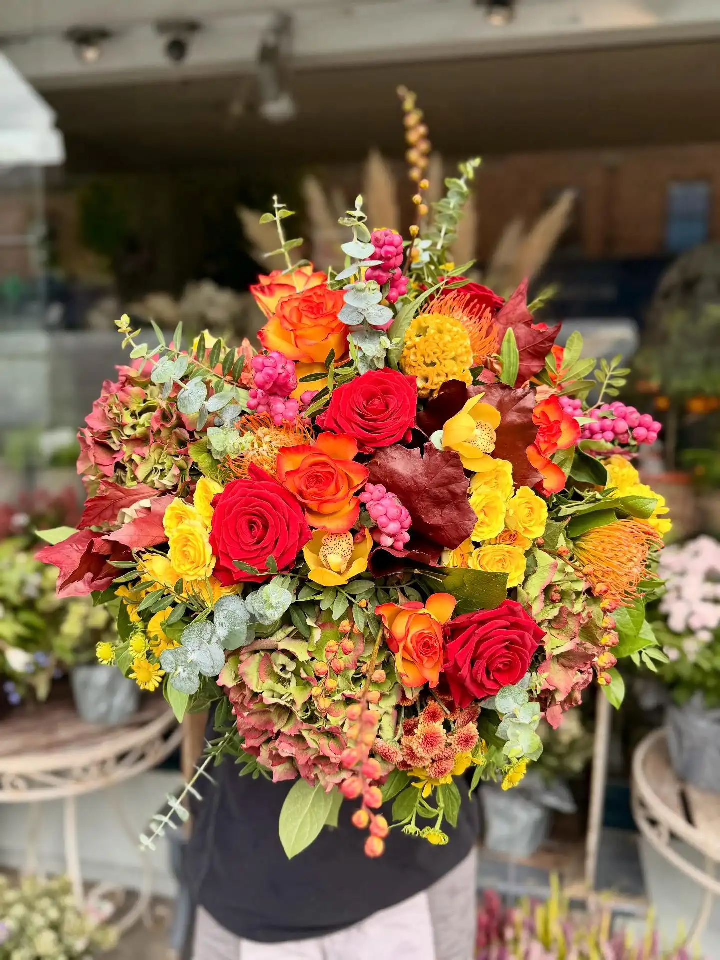 Ramping up autumn with this beautiful textured extravagant flower bouquet. Quick tip! Hydrangeas at this time of year are really strong and are ideal for drying out to use in vases or door wreaths to see you through the winter 🍂🍁

Blooming Amazing Flower Company
Gold Award Winner - Flower Shop of The Year

38 Ranelagh Village
Dublin 6 
D06 E4H3
Ireland
Tel : + 353-1-491 0233

Web : www.bloomingamazing.ie
Email : info@bloomingamazing.ie
.
.
.
#bloomsoftheday #smallbusiness #floristsofinstagram #floraldesigns