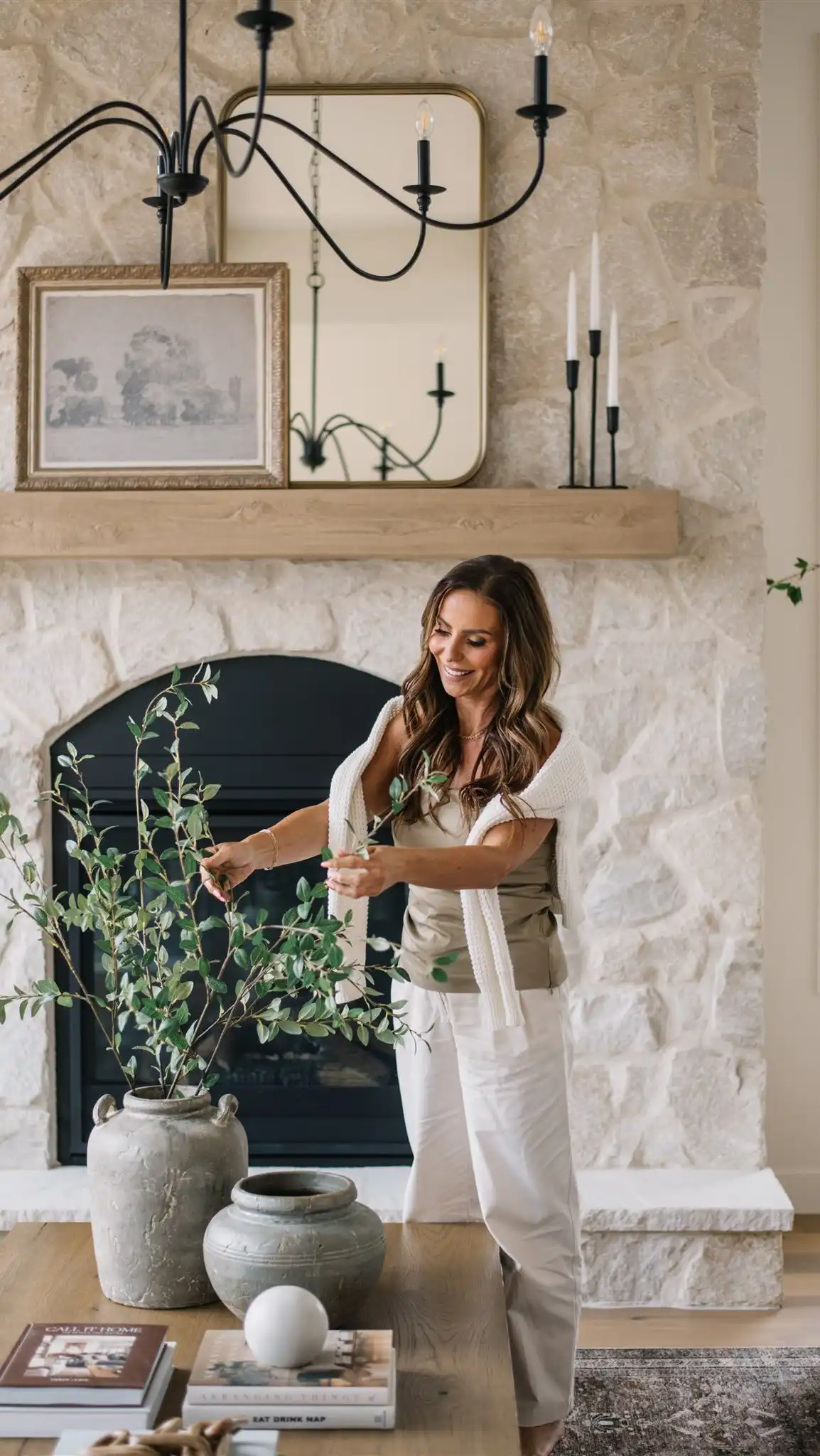 Friday Favs at Simone & Ivy! 🖤⁠
⁠
Each week we round up our must-have pieces, cozy finds, and trending treasures we think you’ll love as much as we do. ⁠
⁠
Join Leanne this week to see all of the new decor - featuring vases, trays and decorative objects that are perfect for creating the perfect “situation” and finishing off those shelves perfectly!⁠
⁠
🎥 Watch the Reel to see what made the cut this week!⁠

👇 Comment your fave + tag a friend who needs this in their cart.⁠
.⁠
.⁠
.⁠
#FridayFavs #SimoneAndIvyStyle #WeeklyObsessions #simoneandivy #homedecor #simoneandivy