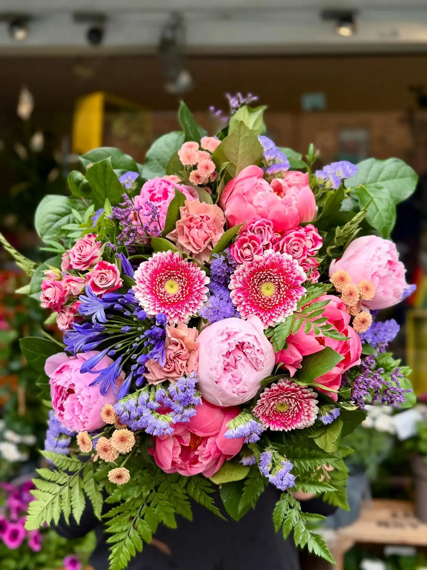 “schools out for summer “ so here’s hoping that everyone has a Blooming Amazing Summer. This beautiful bouquet was designed by our very talented Alex and features, peonies, agapanthus, baby roses and gerbera 💖 Raspberry ripple ice cream comes to mind 💖💖

Blooming Amazing Flower Company
Gold Award Winner - Flower Shop of The Year

38 Ranelagh Village
Dublin 6 
D06 E4H3
Ireland
Tel : + 353-1-491 0233

Web : www.bloomingamazing.ie
Email : info@bloomingamazing.ie
.
.
.
#summer #peonies #agapanthus #babyroses #gerba #bloomsoftheday #smallbusiness #floristsofinstagram #floraldesigns