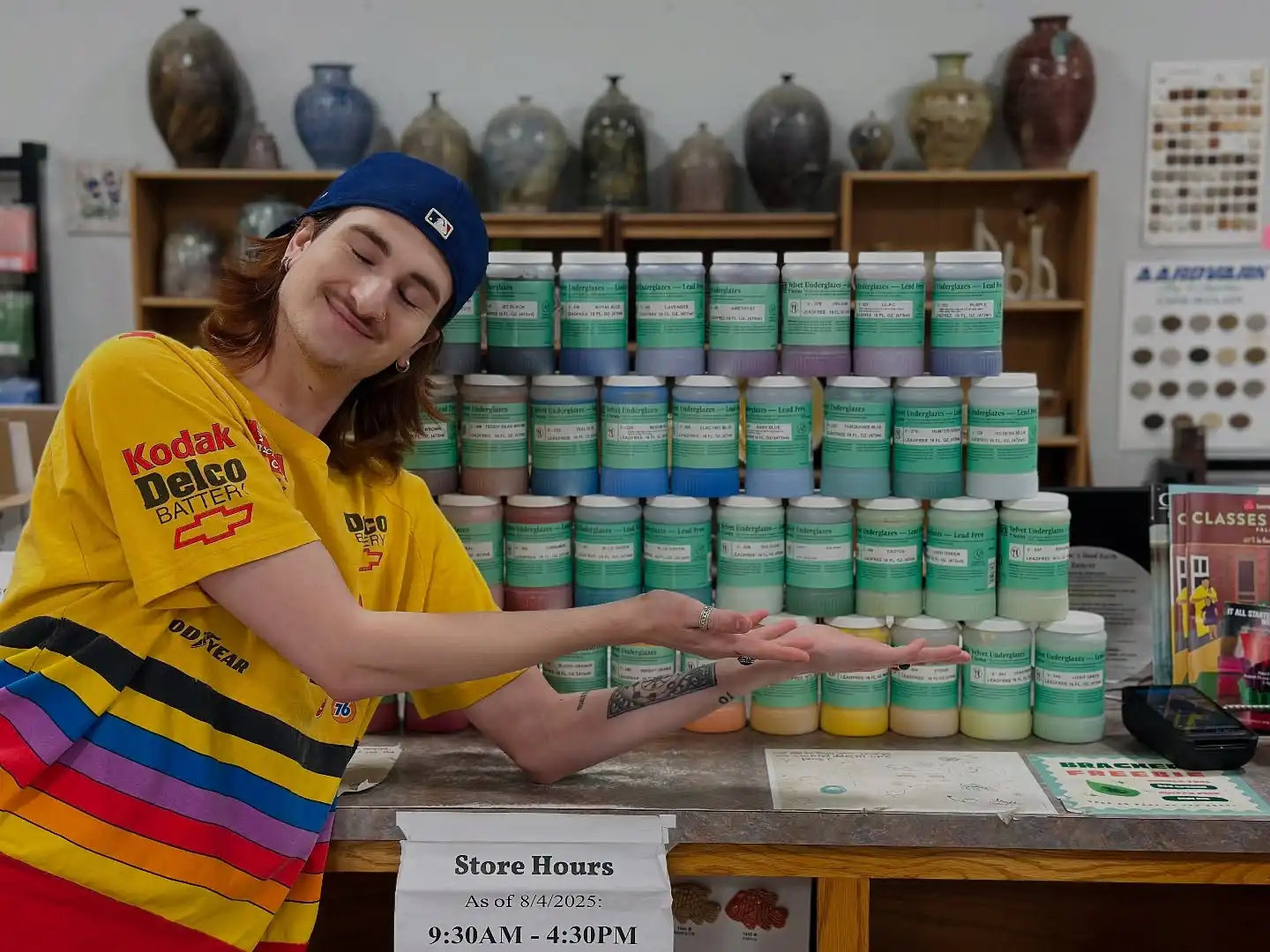 Kicking off the Autumnal Equinox with a rather LARGE order of Amaco Velvet Underglazes 🌈🌖 

——————
#amaco #amacobrent #velvet #underglaze #velvetunderglaze #glazes #ceramics #pottery