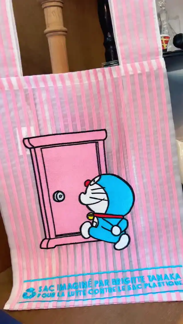 Happy Birthday DORAEMON!

Our collaboration items with @fujikomuseum 
are now back in stock.
But this is the last chance!

3 different designs that can give you a super power to enjoy your everyday life like Doraemon always does…

Available at the boutique in Paris and online
We ship worldwide 🌏！

藤子不二雄ミュージアムさんとのコラボレーション
ドラえもんバッグ
全部で3種類、
ドラえもんが近くにいることで
毎日の生活を楽しむパワーをくれるかも？

数量限定なので気になる方はお早めに。
パリの店舗、オンラインショップにて

#doraemon #organza #paris
