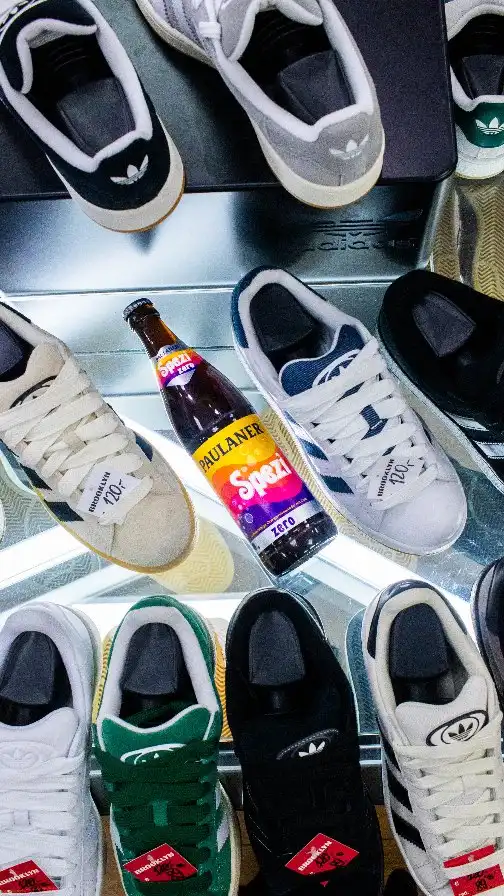 Bei uns gibt's nicht nur nice Sneaker und Streetwear im Store zu finden, sondern auch auch erfrischende Spezi von @paulanerspeziofficial 👀
Komm vorbei und sicher die eine Gratis Erfrischung. 🤫
#paulanerspezi #spezi #brooklyn_shop #streetwear #nürnberg #fashion #spezitime #zeroshugar #zerozucker #spezizero #sneakerlove #fuerth #fürth #nuernberg