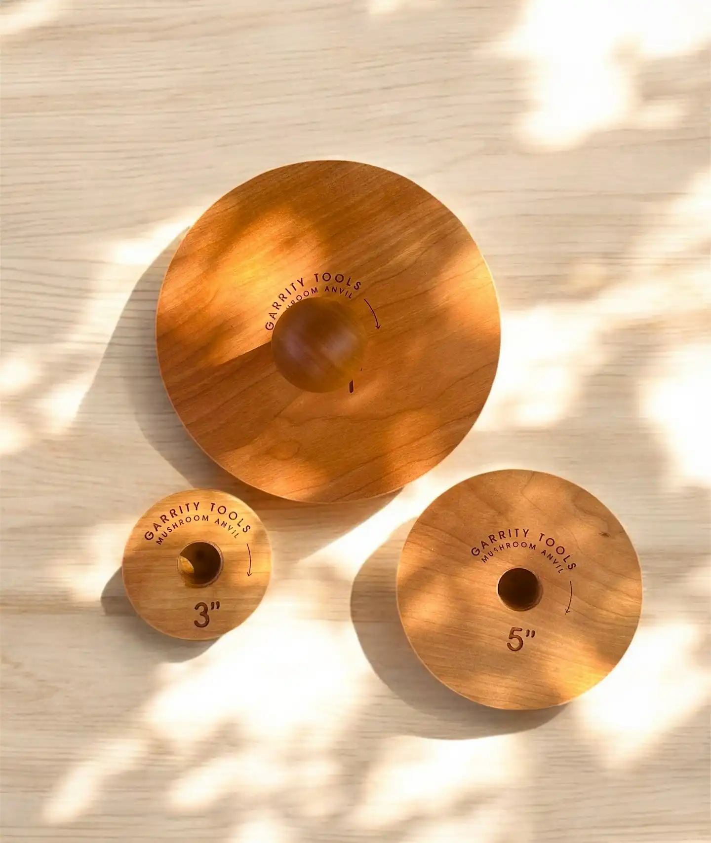 🍄‍🟫GARRITY MUSHROOM & ANVILS ARE IN! 🍄‍🟫

These guys from @garritytools are great tools for hand building with slabs. The removable anvil helps to press into a slab of clay to produce consistent size bowls over and over again. ✨

__________
#garritytools #mushroom #anvil #slabs #ceramics #clay #pottery #garrity