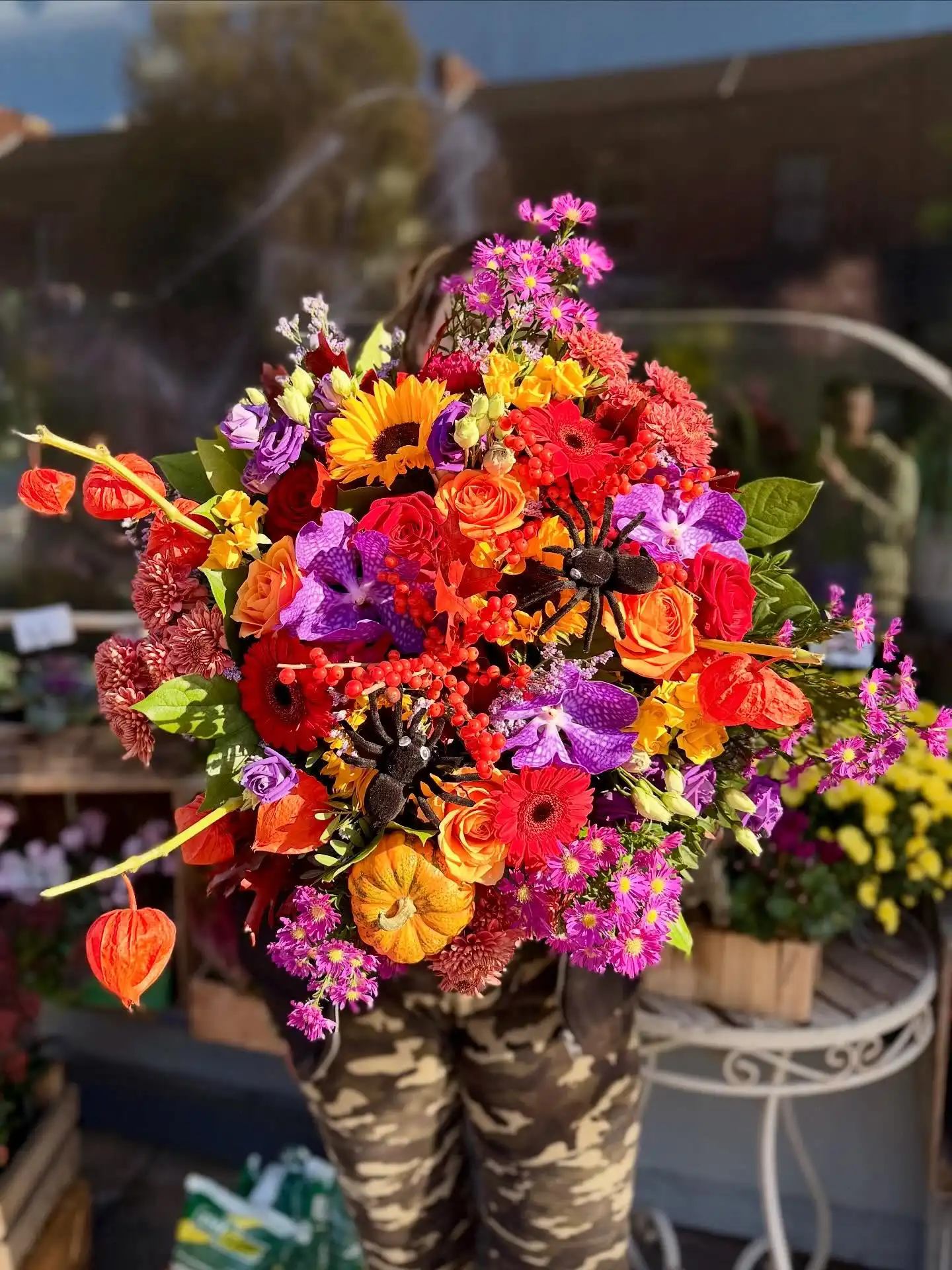 Fabulous Halloween flower bouquet featuring Chinese lanterns, mini pumpkins and a few arachnids thrown in 🕷️🕷️🎃🎃
Blooming Amazing Flower Company
Gold Award Winner - Flower Shop of The Year
38 Ranelagh Village
Dublin 6
D06 E4H3
Ireland
Tel : + 353-1-491 0233
Web : www.bloomingamazing.ie
Email : info@bloomingamazing.ie
.
.
.
#bloomsoftheday #smallbusiness #floristsofinstagram #floraldesigns #october #halloween #pumpkins