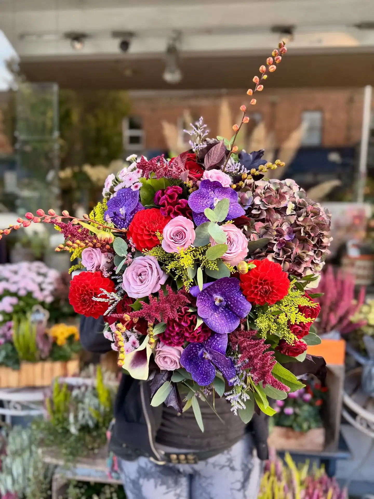 Delightful Dahlias and stunning Vanda orchids really make this one so seasonal and stunning 🍁🍂

Blooming Amazing Flower Company
Gold Award Winner - Flower Shop of The Year

38 Ranelagh Village
Dublin 6 
D06 E4H3
Ireland
Tel : + 353-1-491 0233

Web : www.bloomingamazing.ie
Email : info@bloomingamazing.ie
.
.
.
#bloomsoftheday #smallbusiness #floristsofinstagram #floraldesigns #dahlias #vandaorchid