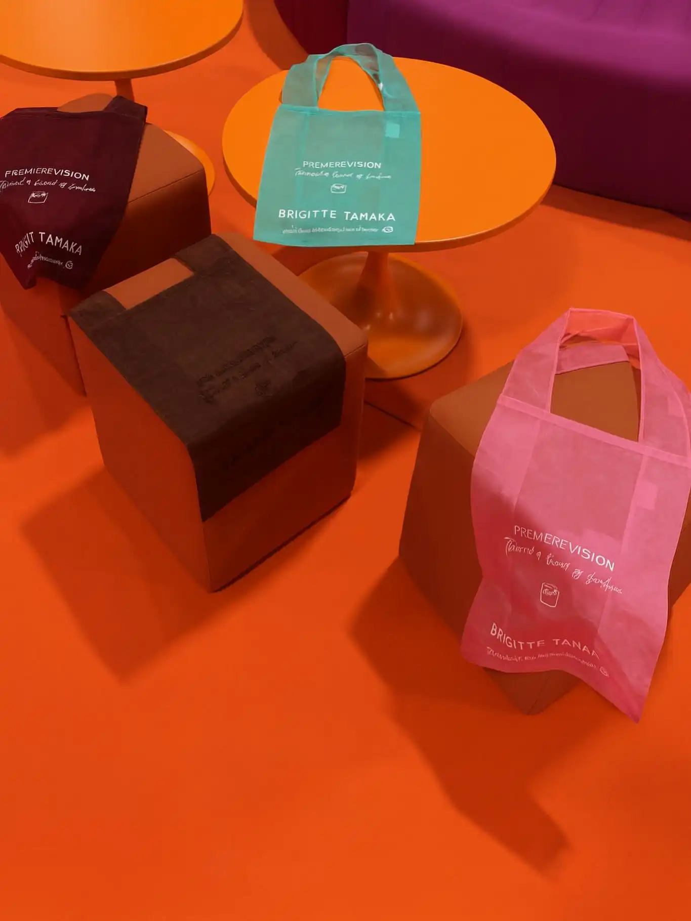 We created a special collaboration bag for the VIP guests of Première Vision in Paris.