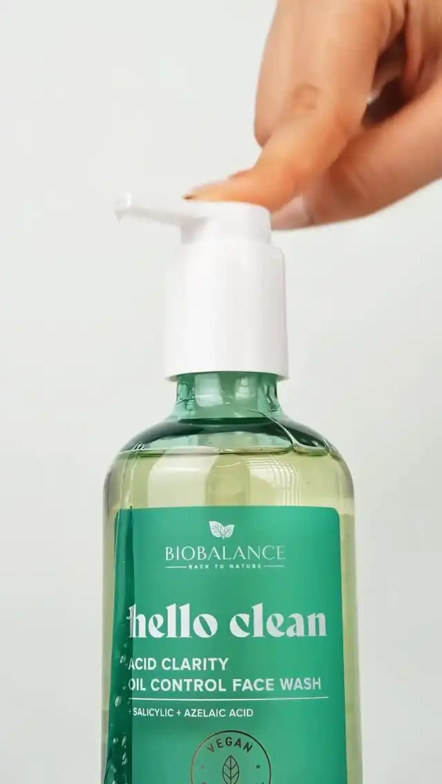 ✨ Hello Clean – gel de curățare pentru ten mixt și gras, de la BioBalance

🧼 Curăță delicat, fără să usuce
🌿 Cu acid salicilic & azelaic pentru echilibru și claritate
🫧 Textură lejeră, spumoasă
💚 95% ingrediente naturale & formulă vegană

#tuju #HelloClean #BioBalance #BeautyThatCares #TenCurat #SkincareRoutine #VeganSkincare #OilControl #CleanBeauty