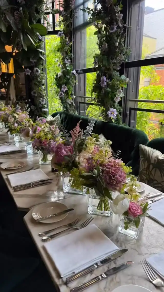 Delightful table setting at Balfes restaurant at the Westbury hotel

Stunning colours for a stunning venue 
.
.
.
#bloomsoftheday #smallbusiness #floristsofinstagram #floraldesigns #eventflorist