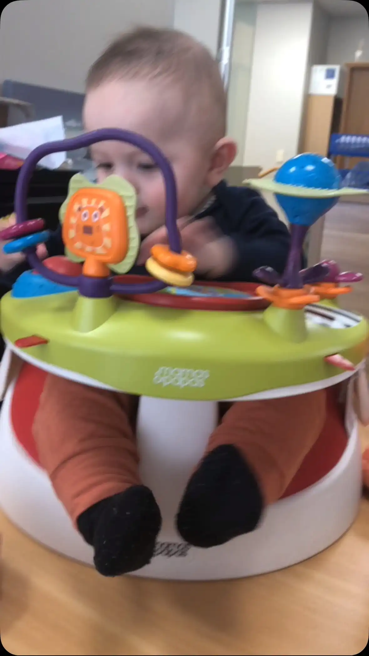 Throwing it waaay back to when this little guy was 4 months old! 🤍 The Mamas & Papas Baby Snug is the perfect first seat for babies learning to sit - stable, supportive and playful! 

✔️ Floor-based play seat
✔️ Detachable play tray for endless entertainment
✔️ Suitable for 3 months +