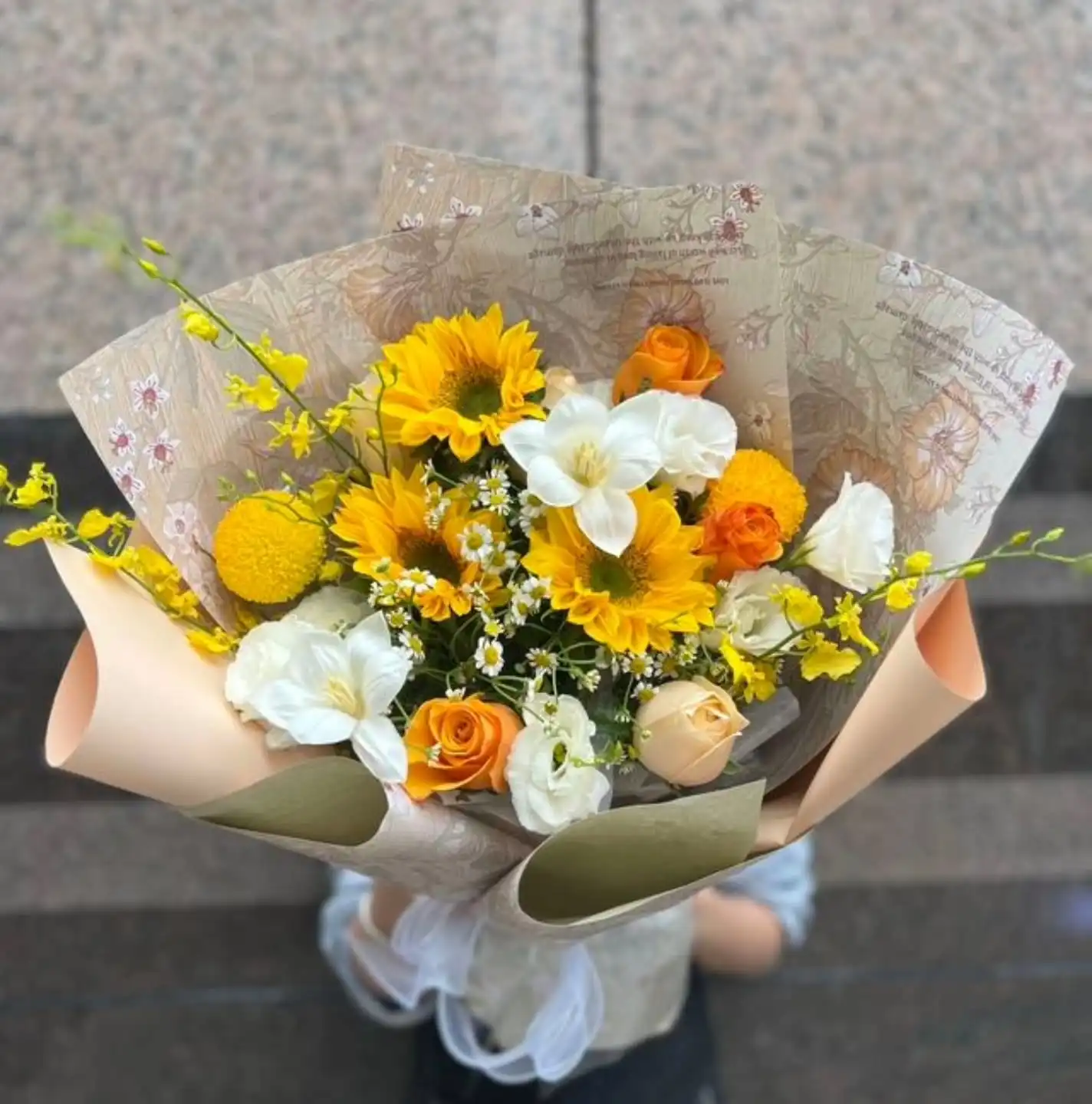 向日葵鬱金香花束

BLOOM MARS FIORIST
香港網上花店，折扣鮮花即日配送

網上落訂: bloommars.com

Whatsapp:+852 54141490

#香港花店#香港花店推介#hongkongflorist
#藍玫瑰花束 #香港鮮花花束 #flower #rose #即日配送 #生日禮物 #情侶禮物 #gift#tulip#生日鮮花 #bouquet#bluebouquet