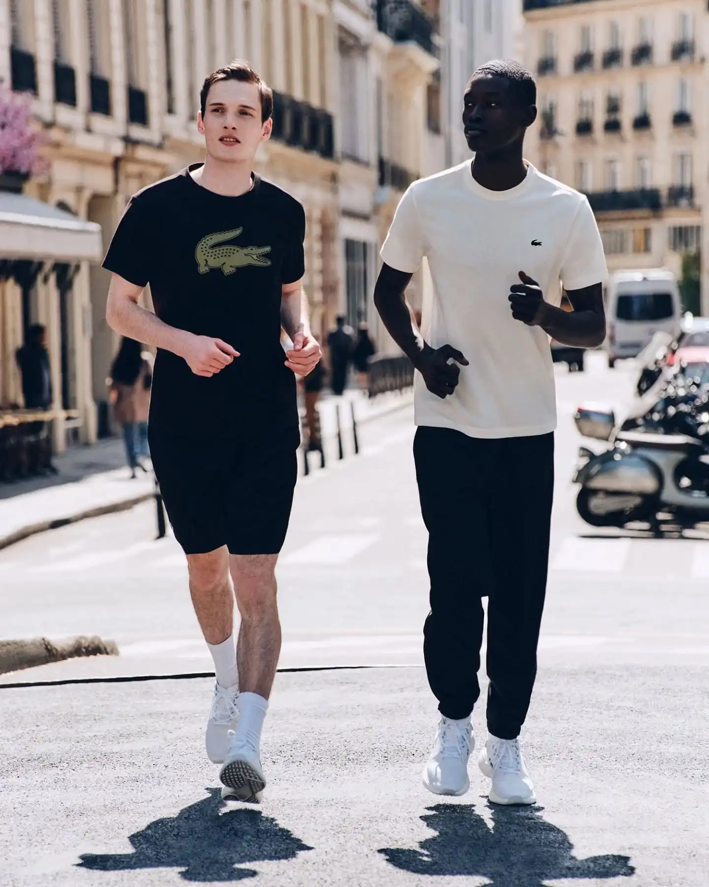 New season, new drip von @lacoste 🐊
Entdecke die neuesten Styles mit ikonischen Shirts und leichten Jogginganzügen – perfekt für den Sommer-Vibe.
Ob sportlich clean oder casual chic – mit Lacoste bringst du Eleganz auf die Straße und Komfort in deinen Alltag.
Die Kombination aus hochwertiger Qualität und zeitlosem Design macht jedes Piece zum Essential.
Luftige Materialien, frische Farben und das unverkennbare Krokodil-Logo sorgen für Style mit Statement-Faktor.
Ready für deinen Sommer-Look?
Shop now: www.brooklyn-shop.de 🌴
#lacoste #lacostestyle #newdrop #krokodilstark #summerfit #streetwearluxury #brooklyn_shop #lacostefashion #casualwear #summerstyle #jogginganzug #mensstyle #womensfashion #sportychic #lacostelovers