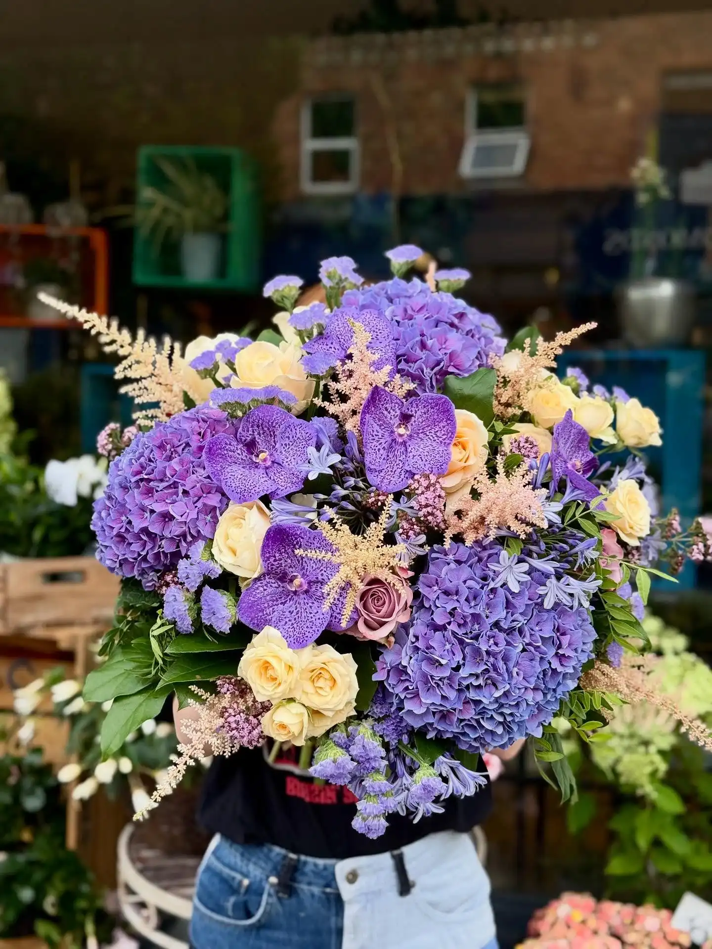 Lovely in Lilac for this fabulous Friday
Blooming Amazing Flower Company
Gold Award Winner - Flower Shop of The Year
38 Ranelagh Village
Dublin 6
D06 E4H3
Ireland
Tel : + 353-1-491 0233
Web : www.bloomingamazing.ie
Email : info@bloomingamazing.ie
.
.
.
#lilac #friday #bloomsoftheday #smallbusiness #floristsofinstagram #floraldesigns