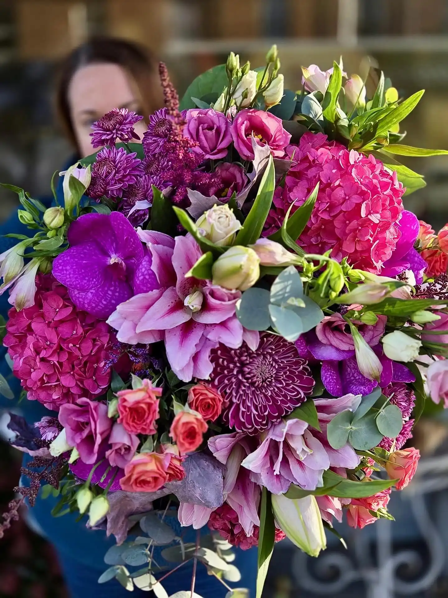 Our “blooming amazing “ Amy showing off her floristry talents with this big, beautiful flower bouquet💖

Loving the rose lilies, the giant chrysanthemum blooms and the pop of cerise pink from the Vanda orchids 💖💖

Blooming Amazing Flower Company
Gold Award Winner - Flower Shop of The Year

38 Ranelagh Village
Dublin 6 
D06 E4H3
Ireland
Tel : + 353-1-491 0233

Web : www.bloomingamazing.ie
Email : info@bloomingamazing.ie
.
.
.
#bloomsoftheday #smallbusiness #floristsofinstagram #floraldesigns #chrysanthemum #roselilies #vandaorchids
