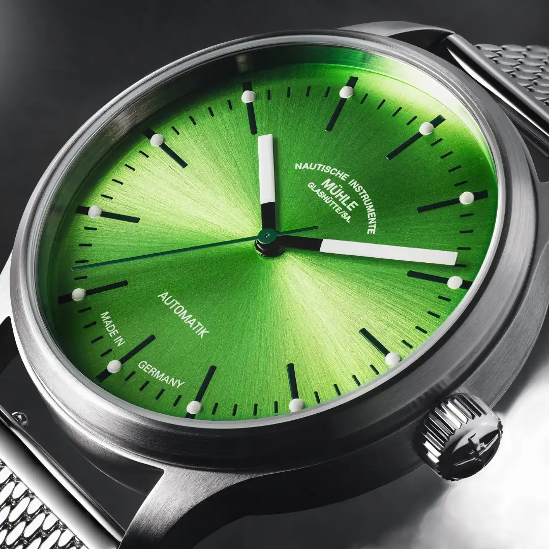 Image 95: Fresh, bold, and unmistakably eye-catching — the Mühle-Glashütte Panova Lime is here to energise your wrist. Featuring a vibrant lime green sunburst dial and clean 39mm stainless steel case, this German-made timepiece pairs everyday functionality with standout style. Powered by the SW200-1 automatic movement and Mühle’s patented Woodpecker Neck Regulator, it's as reliable as it is striking.
💚 Now available for pre-order online at City Chain. Limited pieces only — don’t miss out.
CityChain #MühleGlashutte