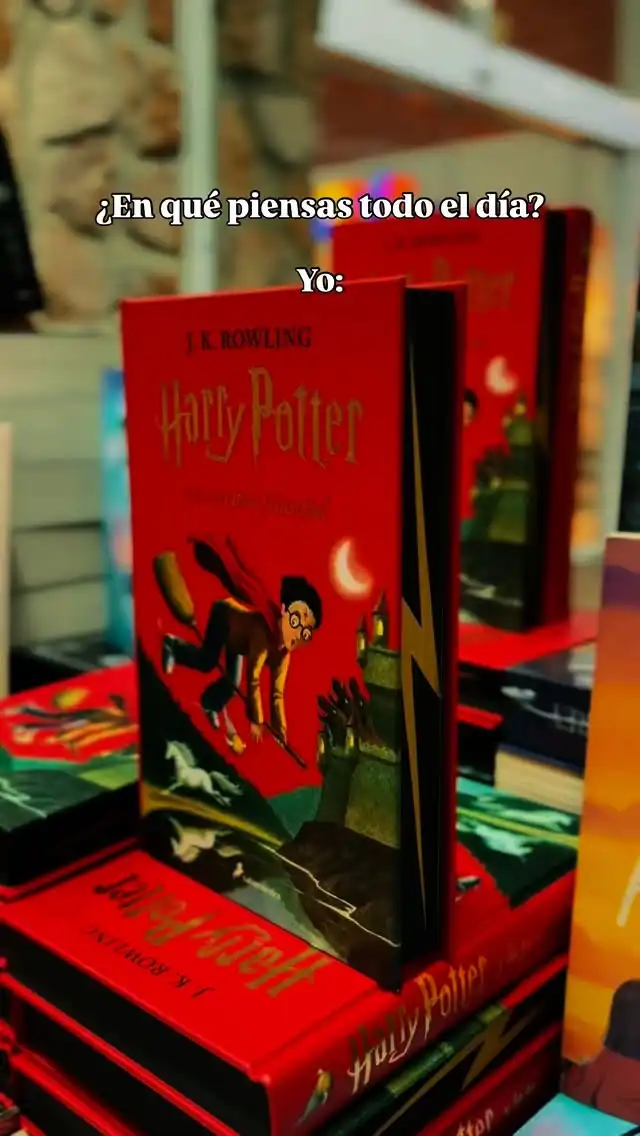 Mándaselo a ese alguien para que sepa en lo que piensas todo el día 🤩🫶

#Libros #Cantostintados #Colores