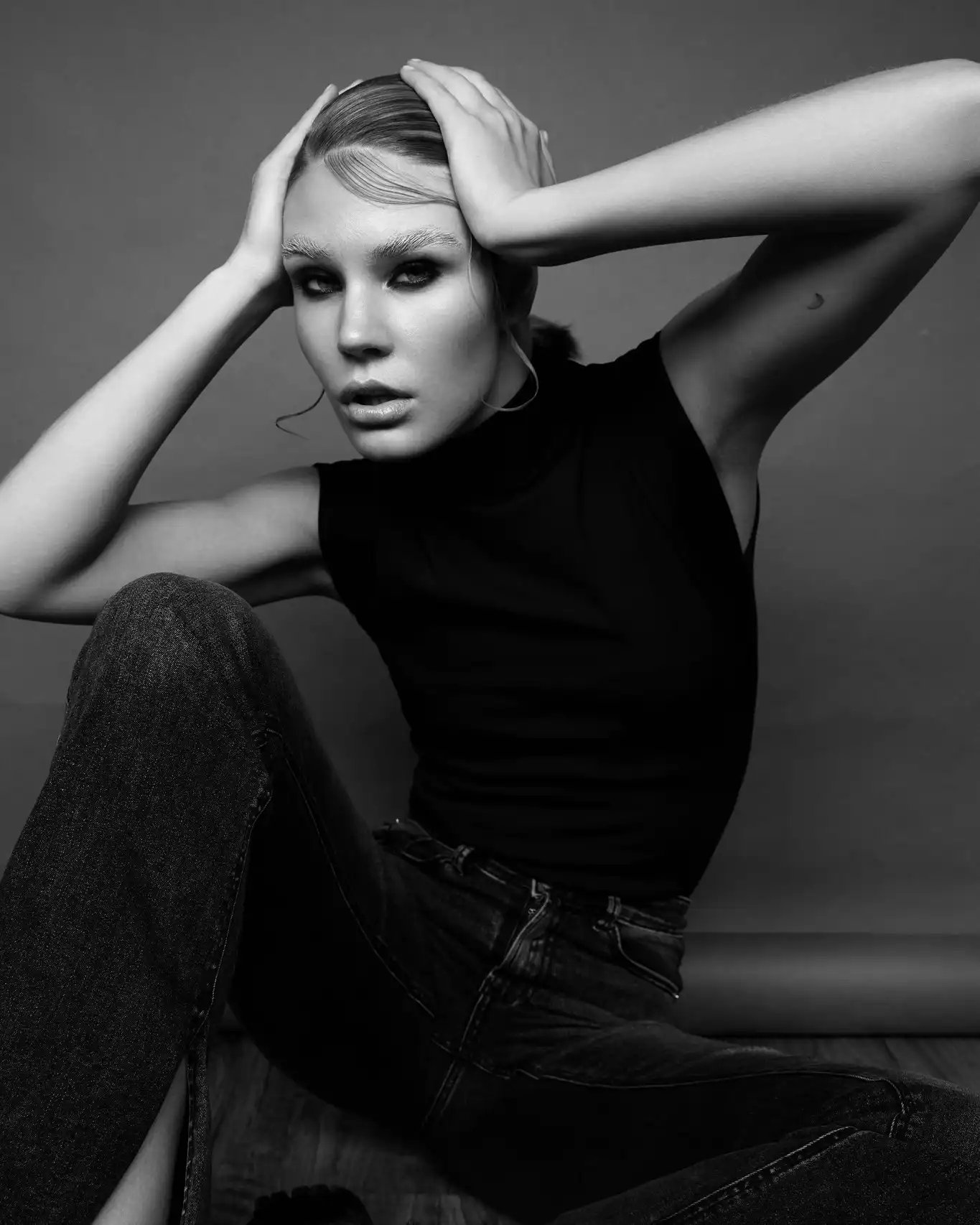 PROACADEMY SHOOTING
Make-up & Hair ProAcademy @pro_academy_ Student @amelie.topp
Trainer @marylipstick @christineremche
Used products Make-up & Hair// @pippamint.beauty @ghdhair @maccosmeticsdeutschland @bioderma_de @framesi_germany @fforgermany @alteregogermany
Model @_alinamadeline_
Photo @drjenniferfischer

#ProAcademy #Abendkurs #MakeupArtist #FlexiblesLernen #BeautyAusbildung #KarriereImMakeup #ausbildung2024 #makeup #makeuplover
#NeueWocheNeueZiele #ProAcademy #MakeUpArtist #Hairstylist #Ausbildung #KarriereStart #Bildungsgutschein #Erfolg #BeautyBranche