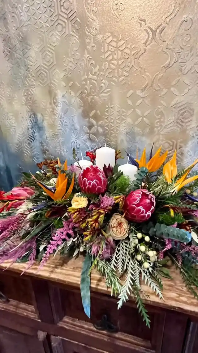 Truly tropical wedding flowers that make any bridal party stand out from the crowd. Protea and Birds of Paradise really makes this ceremony special 

Blooming Amazing Flower Company
Gold Award Winner - Flower Shop of The Year

38 Ranelagh Village
Dublin 6 
D06 E4H3
Ireland
Tel : + 353-1-491 0233

Web : www.bloomingamazing.ie
Email : info@bloomingamazing.ie
.
.
.
#bloomsoftheday #smallbusiness #floristsofinstagram #floraldesigns