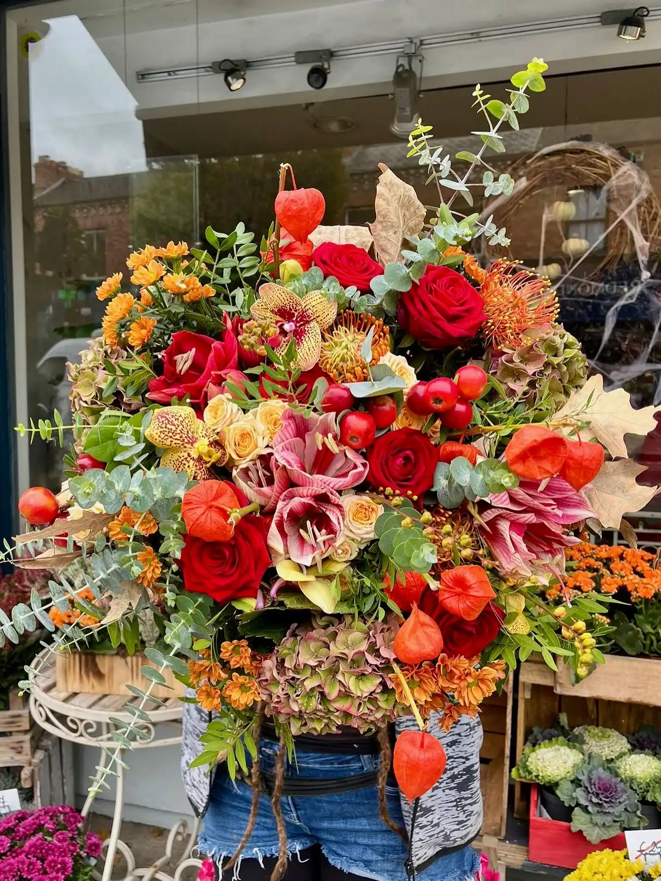 Full on autumn with this stunning flower bouquet. Great to see amaryllis back in season 🍁❤️
Blooming Amazing Flower Company
Gold Award Winner - Flower Shop of The Year
38 Ranelagh Village
Dublin 6
D06 E4H3
Ireland
Tel : + 353-1-491 0233
Web : www.bloomingamazing.ie
Email : info@bloomingamazing.ie
.
.
.
#bloomsoftheday #smallbusiness #floristsofinstagram #floraldesigns #autumn #amaryllis #october