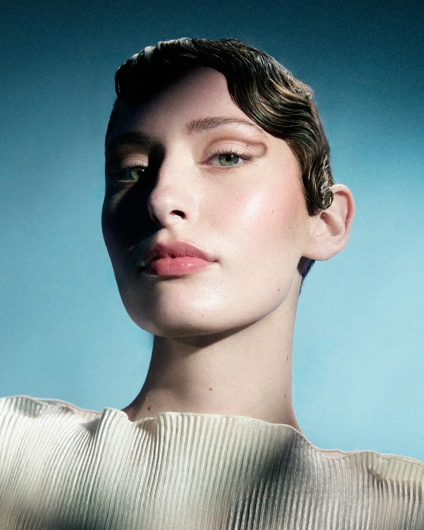 Make-up ProAcademy @pro_academy_ Student @marijaculina_
Trainer  @petty.larosa  @nicolelivaja
Used products
@pippamint.beauty @ghdhair @maccosmeticsdeutschland @bioderma_de @framesi_germany @fforgermany @alteregogermany
Model @hannahhlnn @brodybookings 
Styling @style_by_suzana 
Photo @sbarucha

#proacademy #makeupartist #makeup #glow #water #makeuplover #makeupartistworldwide #internationalmakeupartist #hairstylist #hairstyle #maccosmetics #proacademystudents #germany #welovemakeup #makeupacademy #makeupschool #inspiration #makeupinspiration #makeupjunkie #makeupschoolgermany