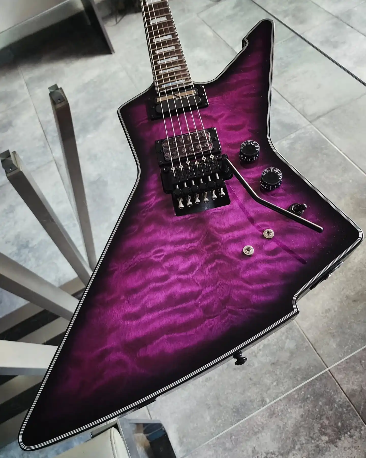 Thank you @pepe_metalhead for the tag! Hope everyone is having a great Wednesday! 🎸 

#floydrose #floydrosetremolo