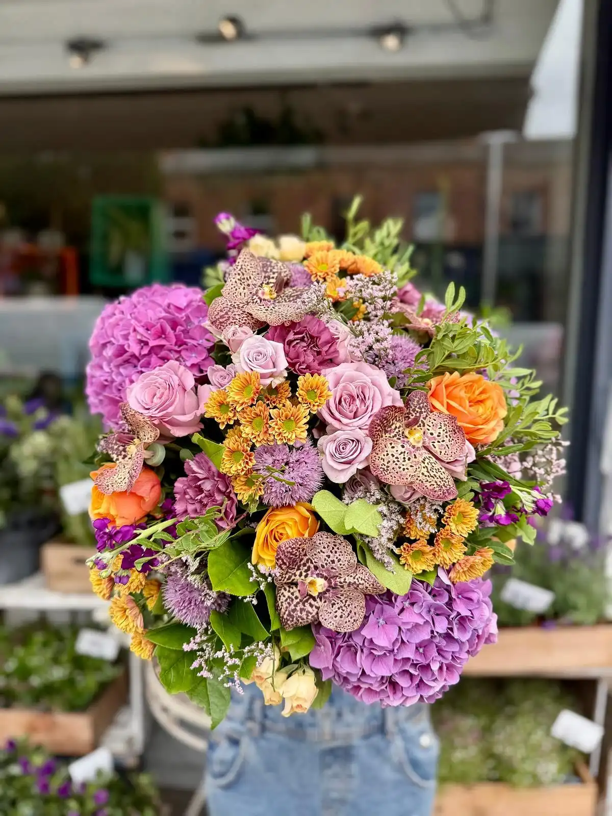 Love the vibrant colours in this fabulous flower bouquet💖We’ve added some beautiful hydrangeas and Vanda orchids to bring that bit of luxury💛
Flowers really are the perfect way to let someone know you care 💖💖
Blooming Amazing Flower Company
Gold Award Winner - Flower Shop of The Year
38 Ranelagh Village
Dublin 6
D06 E4H3
Ireland
Tel : + 353-1-491 0233
Web : www.bloomingamazing.ie
Email : info@bloomingamazing.ie
.
.
.
#bloomsoftheday #smallbusiness #floristsofinstagram #floraldesigns #hydrangeas #vandaorchid