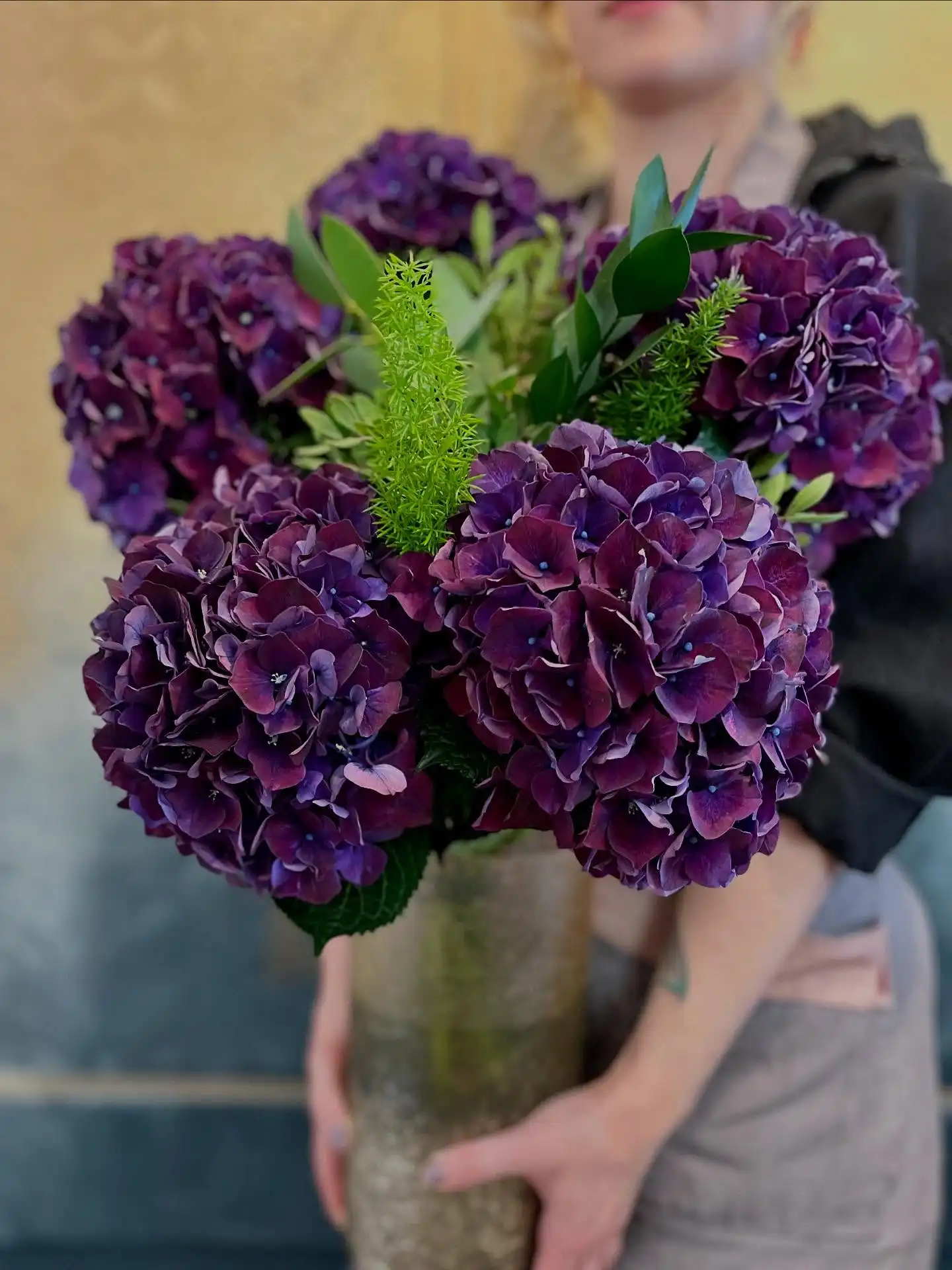 Hip, Hip Hooray 💜 Hydrangeas are back in all their glory and we’re blooming delighted 💜 Happy Friday x

Blooming Amazing Flower Company
Gold Award Winner - Flower Shop of The Year

38 Ranelagh Village
Dublin 6 
D06 E4H3
Ireland
Tel : + 353-1-491 0233

Web : www.bloomingamazing.ie
Email : info@bloomingamazing.ie
.
.
.
#bloomsoftheday #smallbusiness #floristsofinstagram #floraldesigns #hydrangea