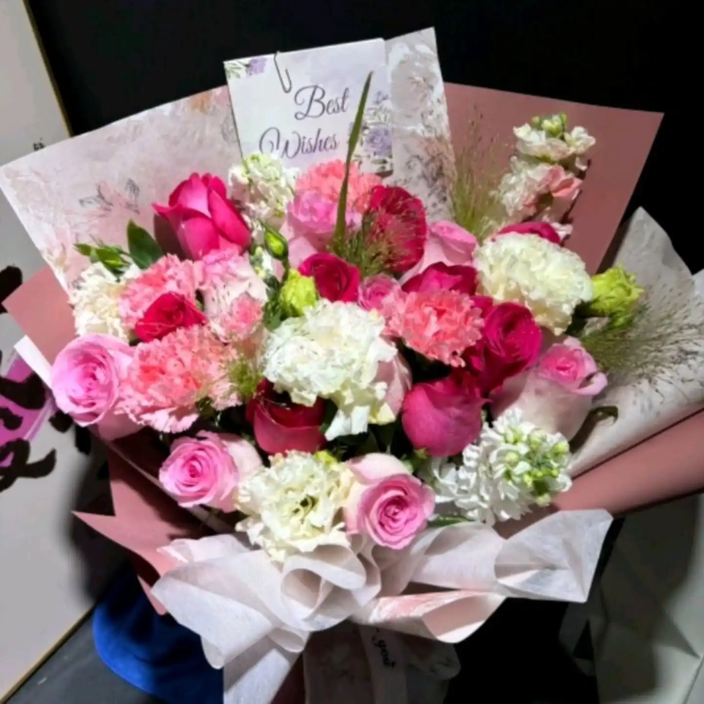 玫瑰康乃馨鮮花

BLOOM MARS FIORIST
香港網上花店，折扣鮮花即日配送

網上落訂: bloommars.com

Whatsapp:+852 54141490

#香港花店#香港花店推介#hongkongflorist
#藍玫瑰花束 #香港鮮花花束 #flower #rose #即日配送 #生日禮物 #情侶禮物 #gift#tulip#生日鮮花 #bouquet