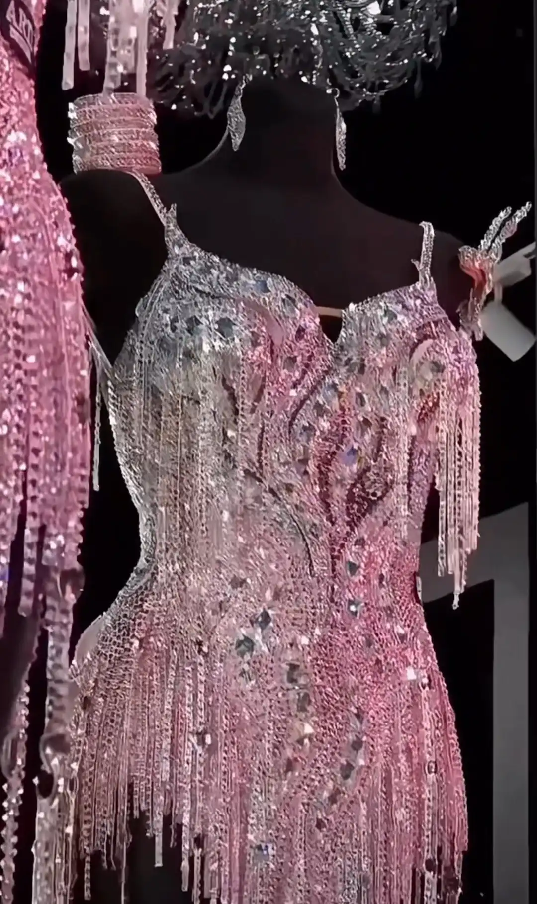 Dance Dress -Avant Crystal #crystals #gymnastics #dance
💎 Sydney based dance dress crystal supplier.
💎 Swarovski | Stellux | Glower |Economic DMC | Acrylic | Motif
💎 www.avantcrystal.com.au
#avantcrystal #rhinestone #blingnails #bling #swarovskicrystals #innovations #crystalsbyswarovski #austriancrystal #stellux #hotfixcrystals #australiancrystals #australiancrystalshop #hotfix #hotfixrhinestones #sewon #dancedress #leotard #crystalsfromswarovski