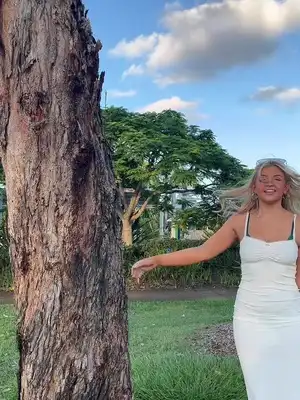 Ellie Day Official Site – I'm Ellie Day